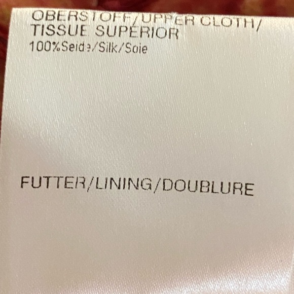 Rare Louis Feraud Scarf Deep Red with Fringe 100% Silk NWT Vintage - Picture 14 of 15